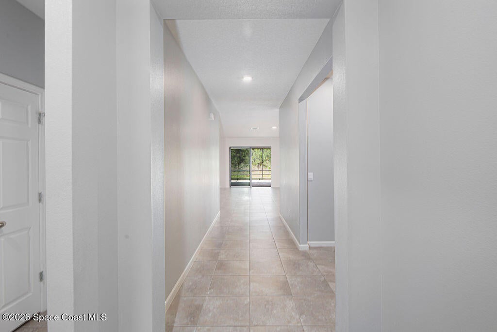 629 Old Country Rd SE