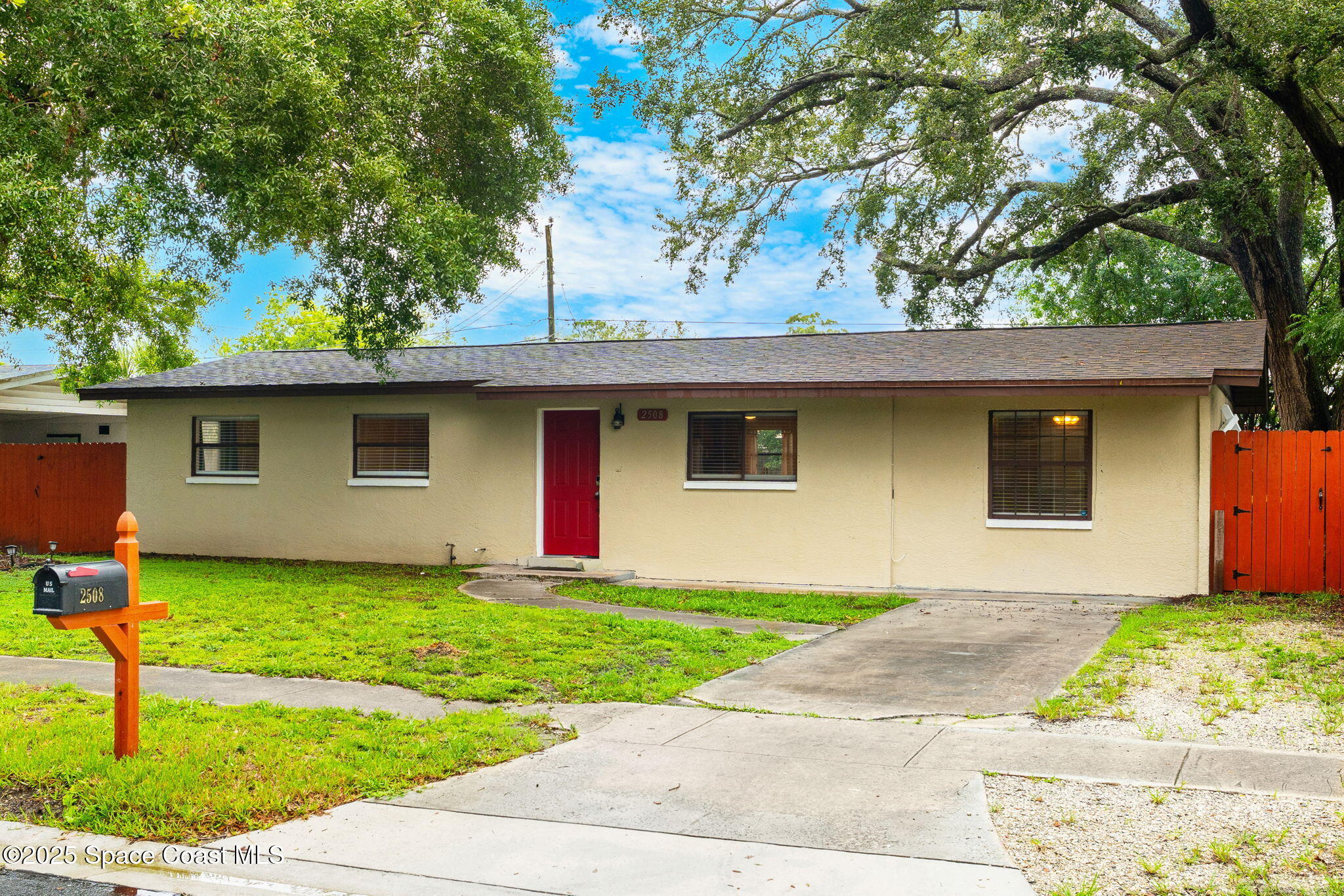 2508 Hathaway Drive
