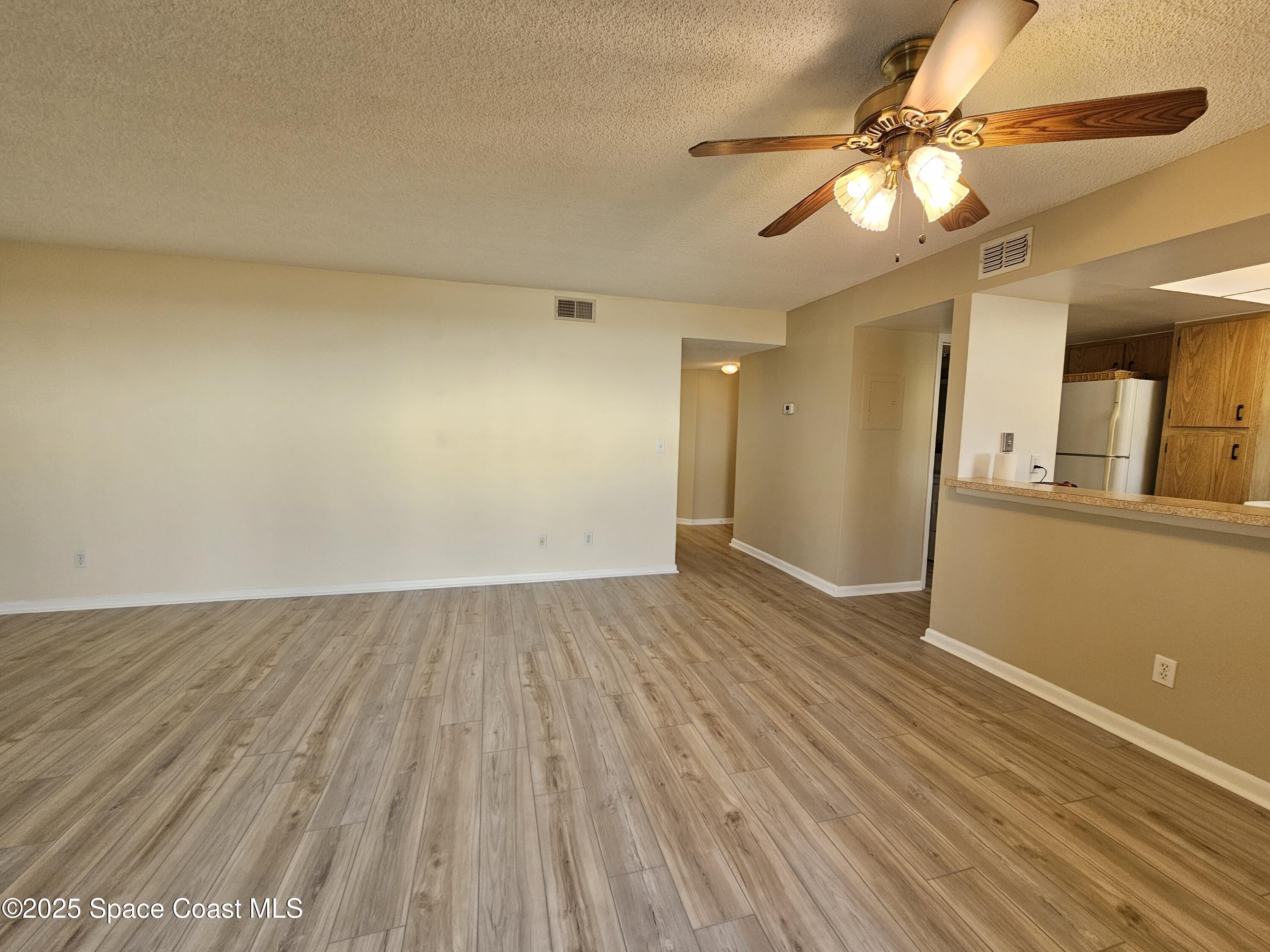 594 N Wickham Road 5