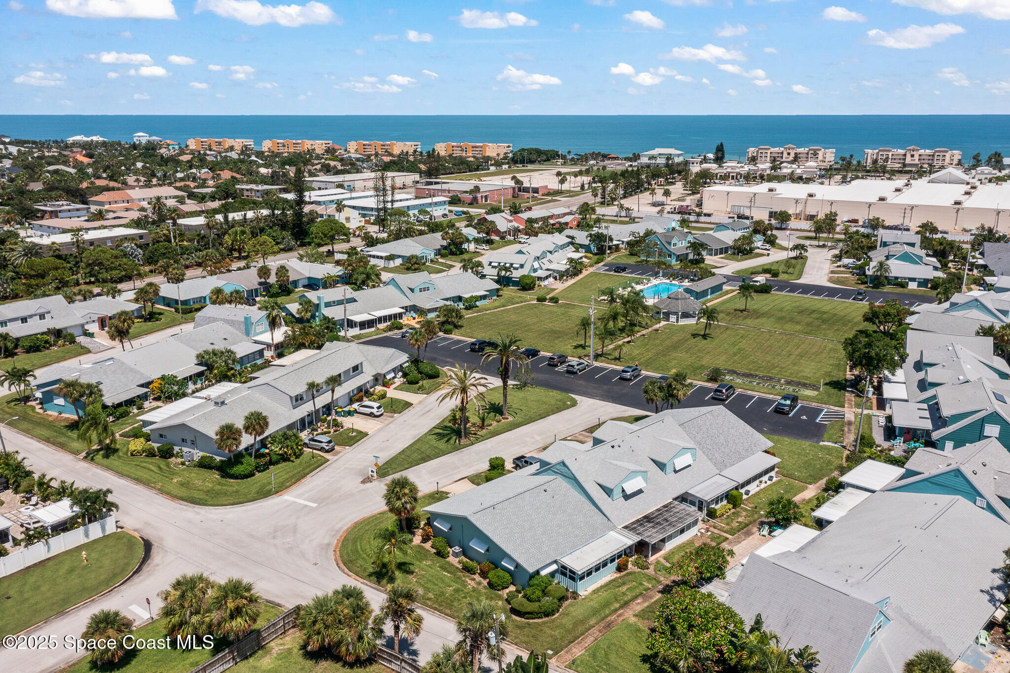 333 Emerald Place W