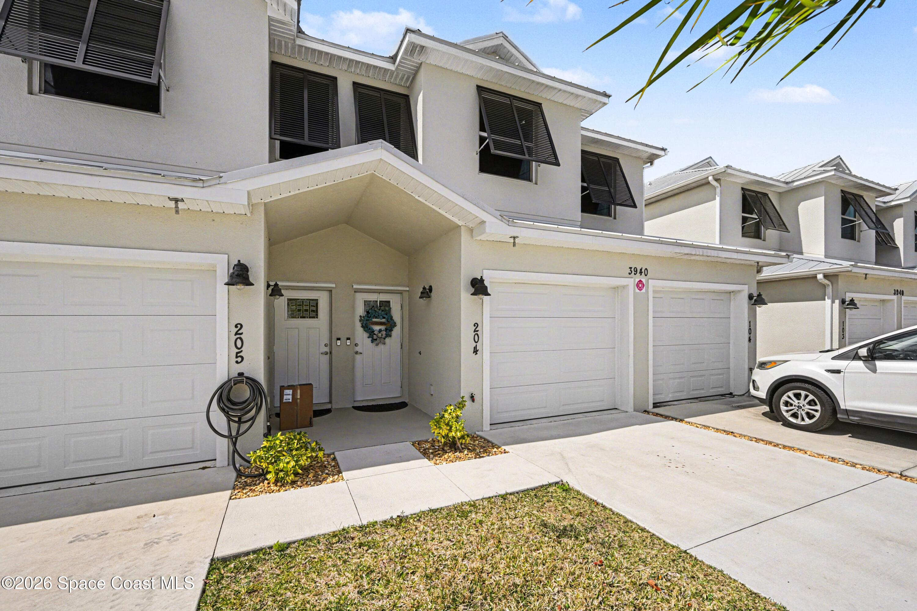 3940 Playa Del Sol Drive 204