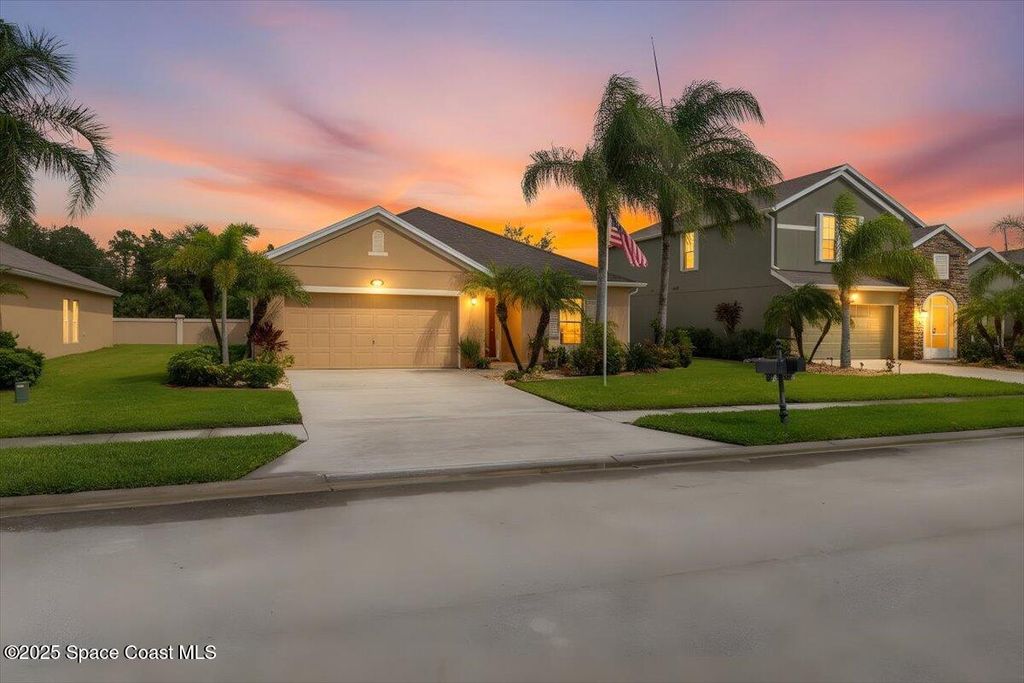 Photo of 2058 Snapdragon Drive NW, Palm Bay, FL 32907 (MLS # 1057553)