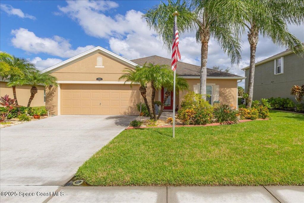 Photo of 2058 Snapdragon Drive NW, Palm Bay, FL 32907 (MLS # 1057553)