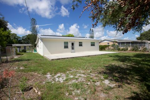 Single Family Residence in Melbourne FL 2770 Locksley Road 39.jpg