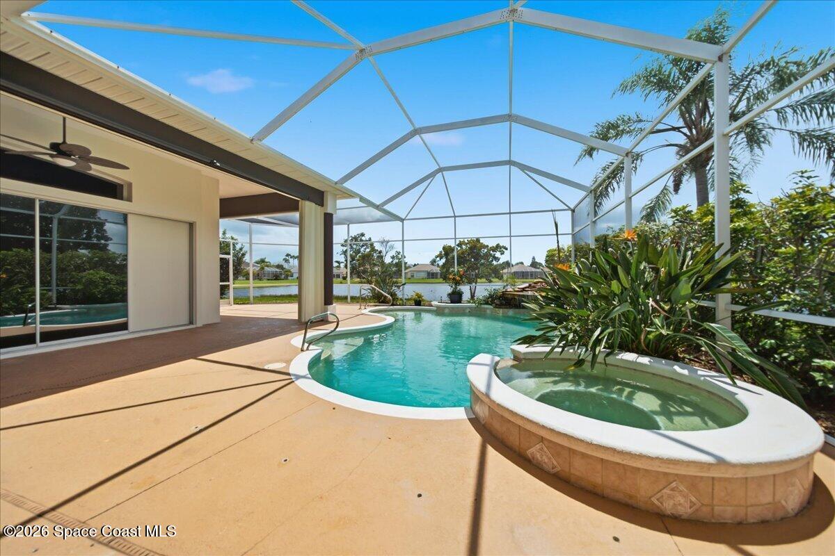 825 Thrasher Drive