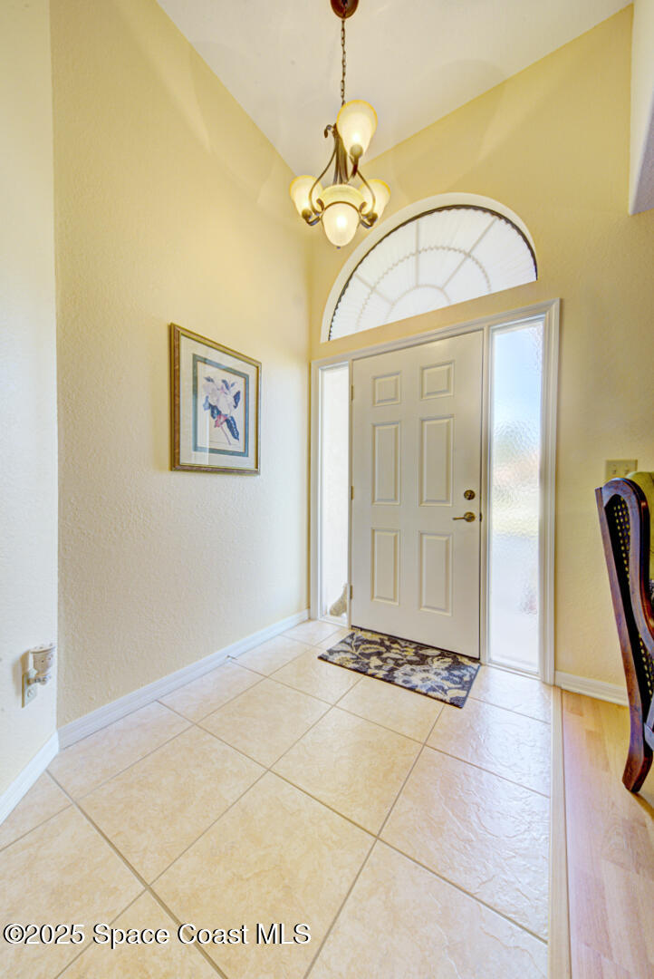 1845 James Circle