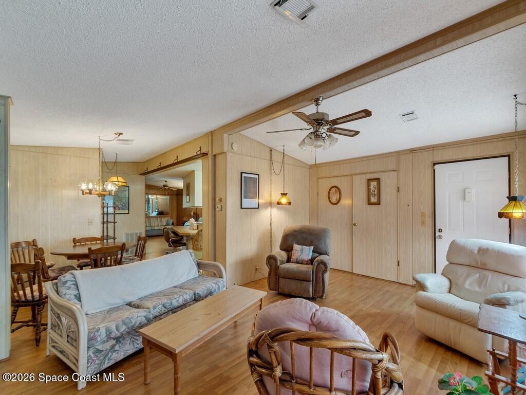 1229 Iriquois Drive