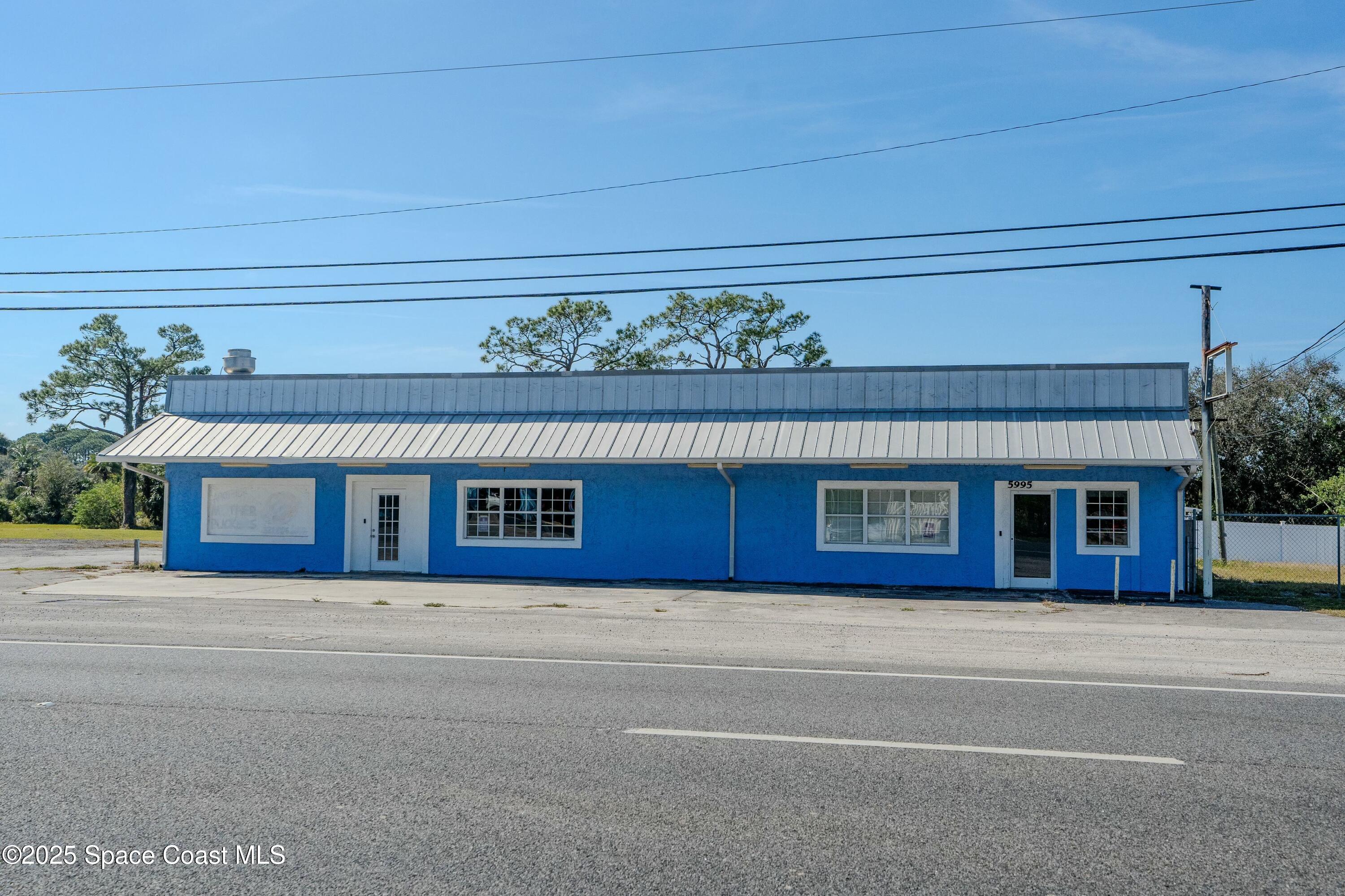 5999 N Courtenay Parkway 0