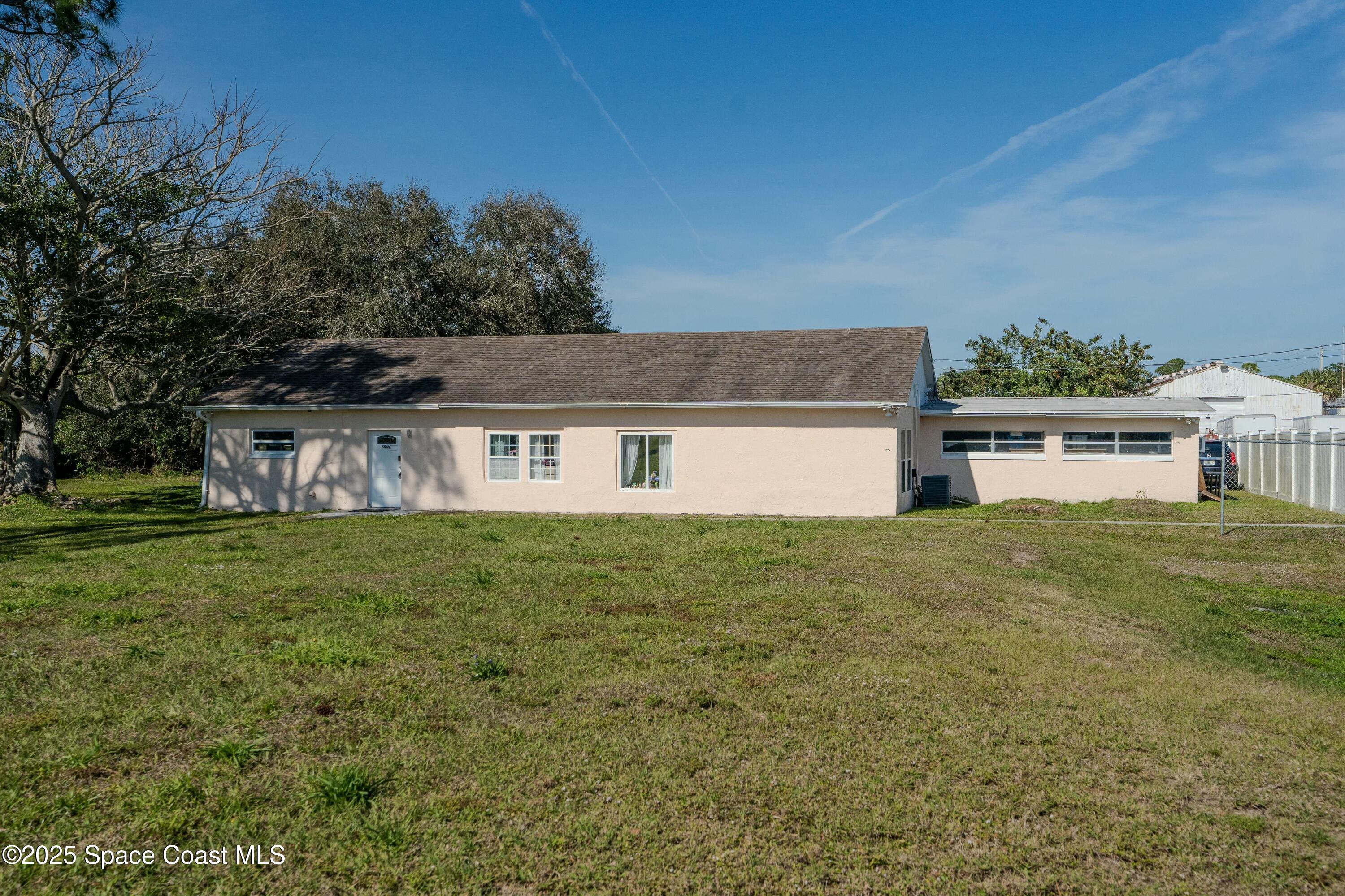 5999 N Courtenay Parkway 0