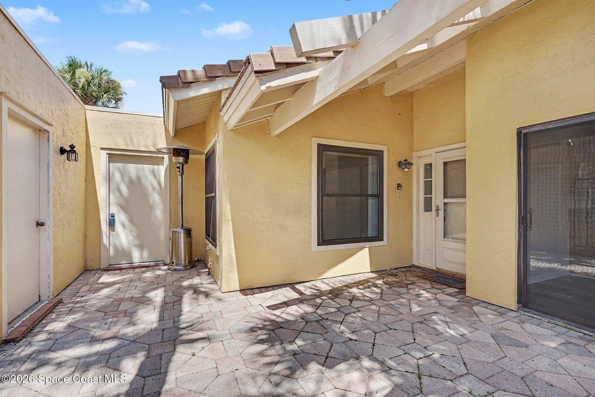 153 Eton Circle