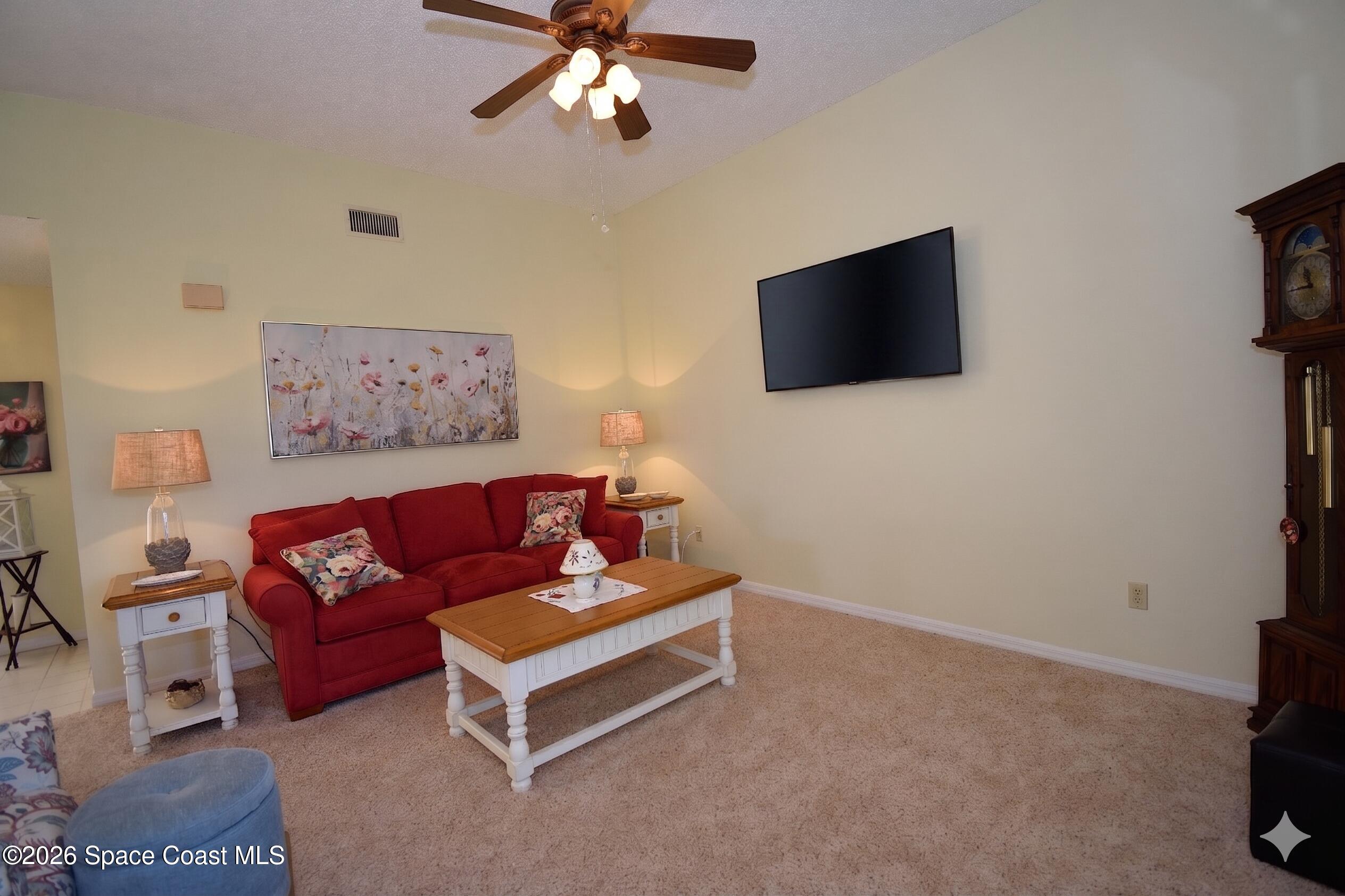 712 Green Valley Lane