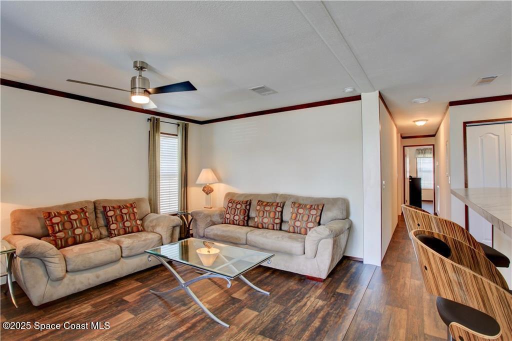 918 Laurel Circle