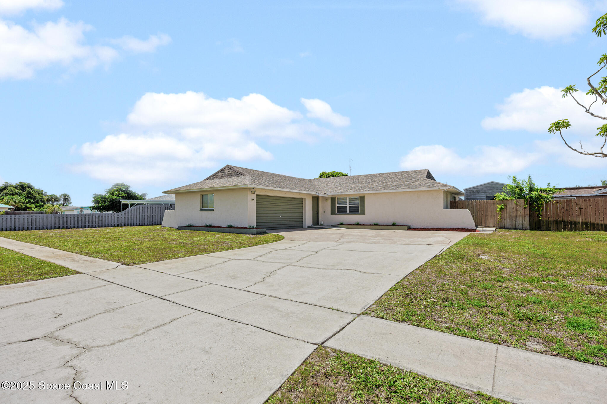1325 Johns Circle
