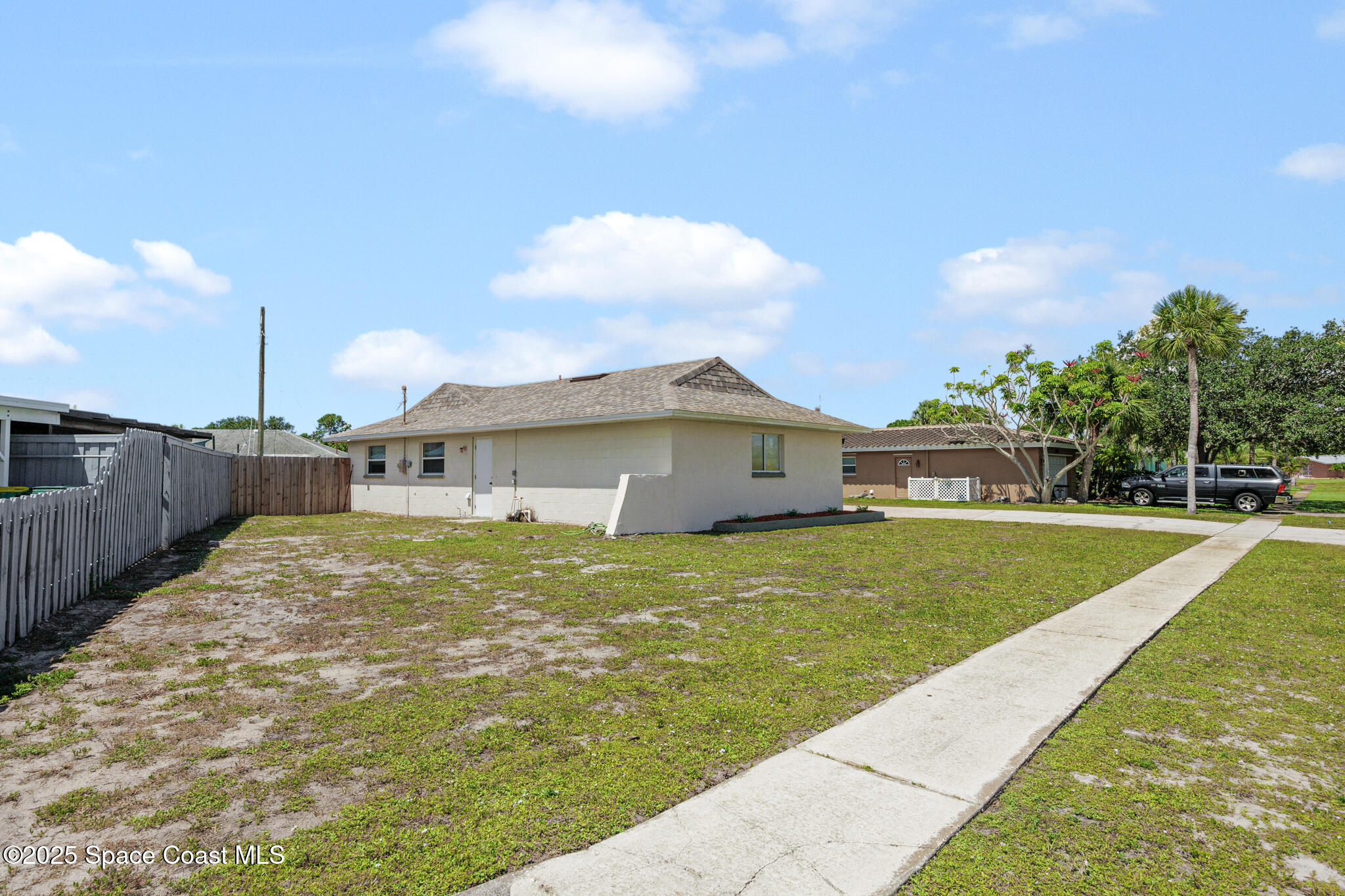 1325 Johns Circle