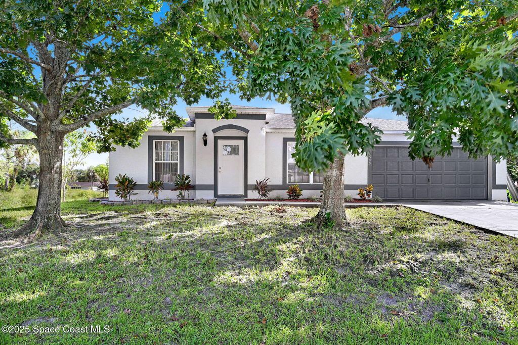 Photo of 1500 Manzanita Street NW, Palm Bay, FL 32907 (MLS # 1059055)