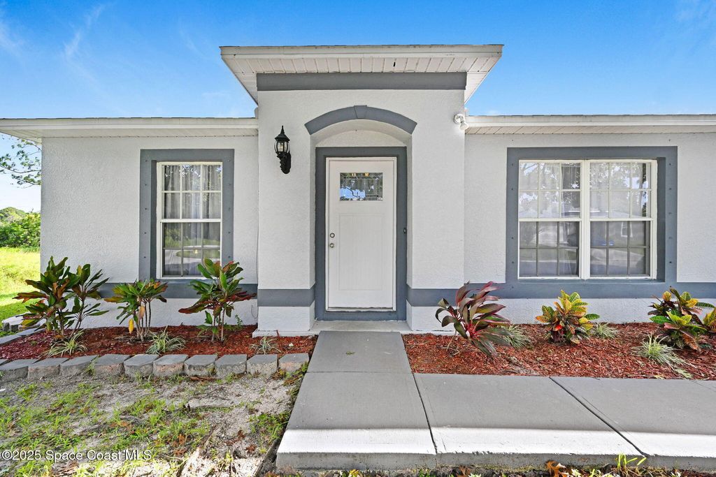 Photo of 1500 Manzanita Street NW, Palm Bay, FL 32907 (MLS # 1059055)