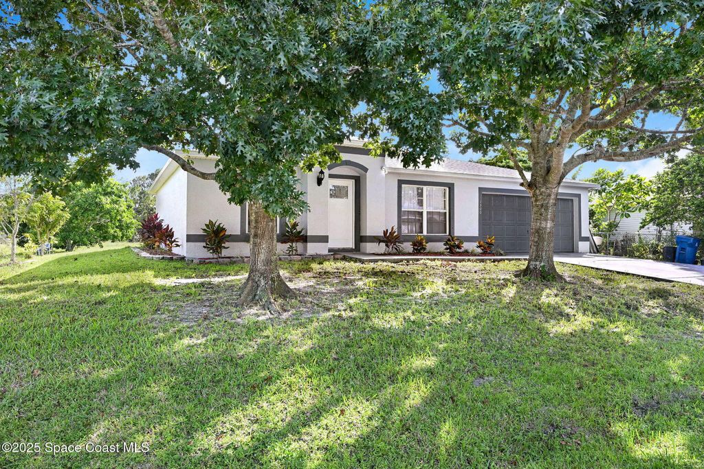 Photo of 1500 Manzanita Street NW, Palm Bay, FL 32907 (MLS # 1059055)