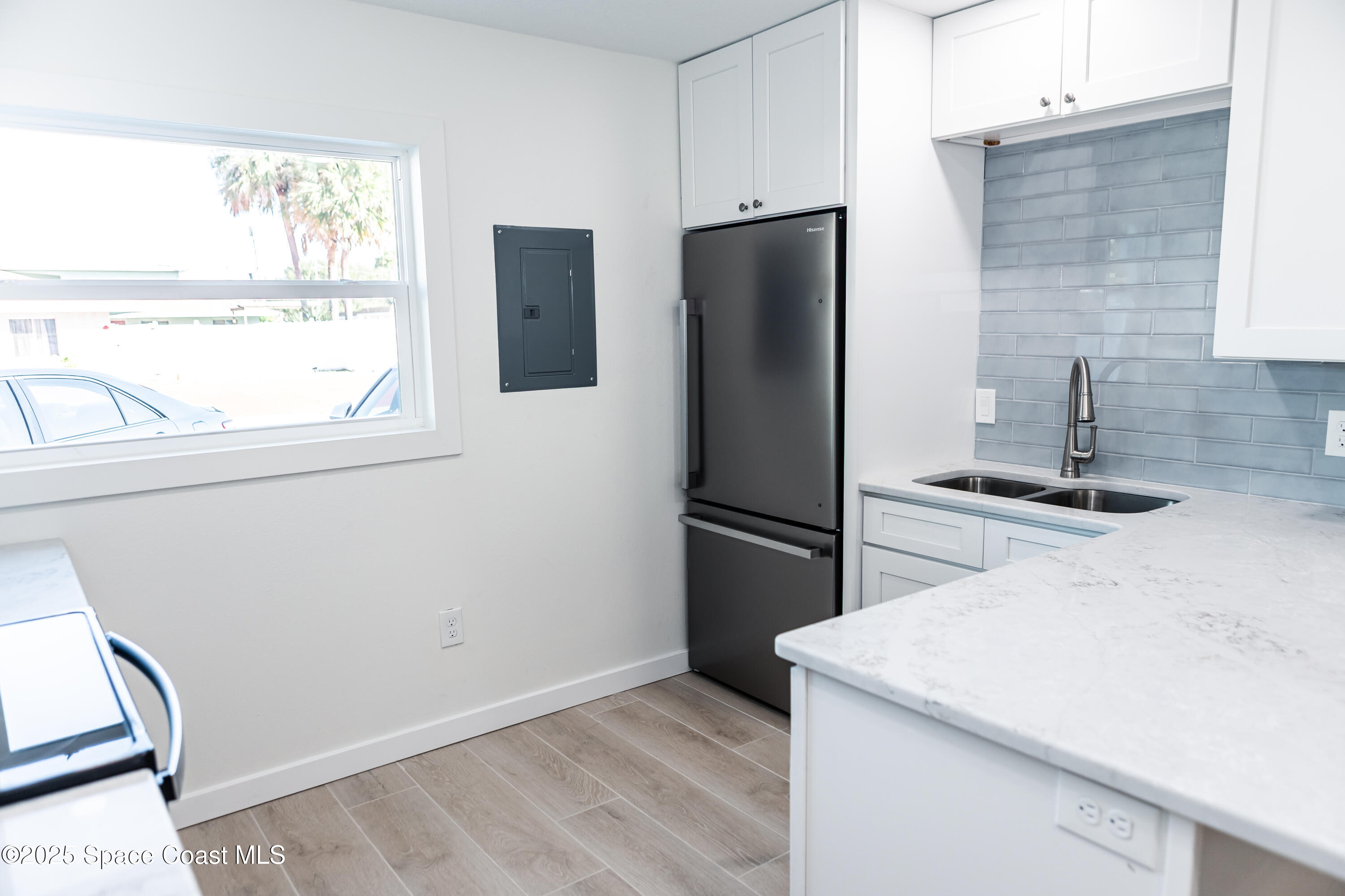 7165 Ridgewood Avenue Unt3