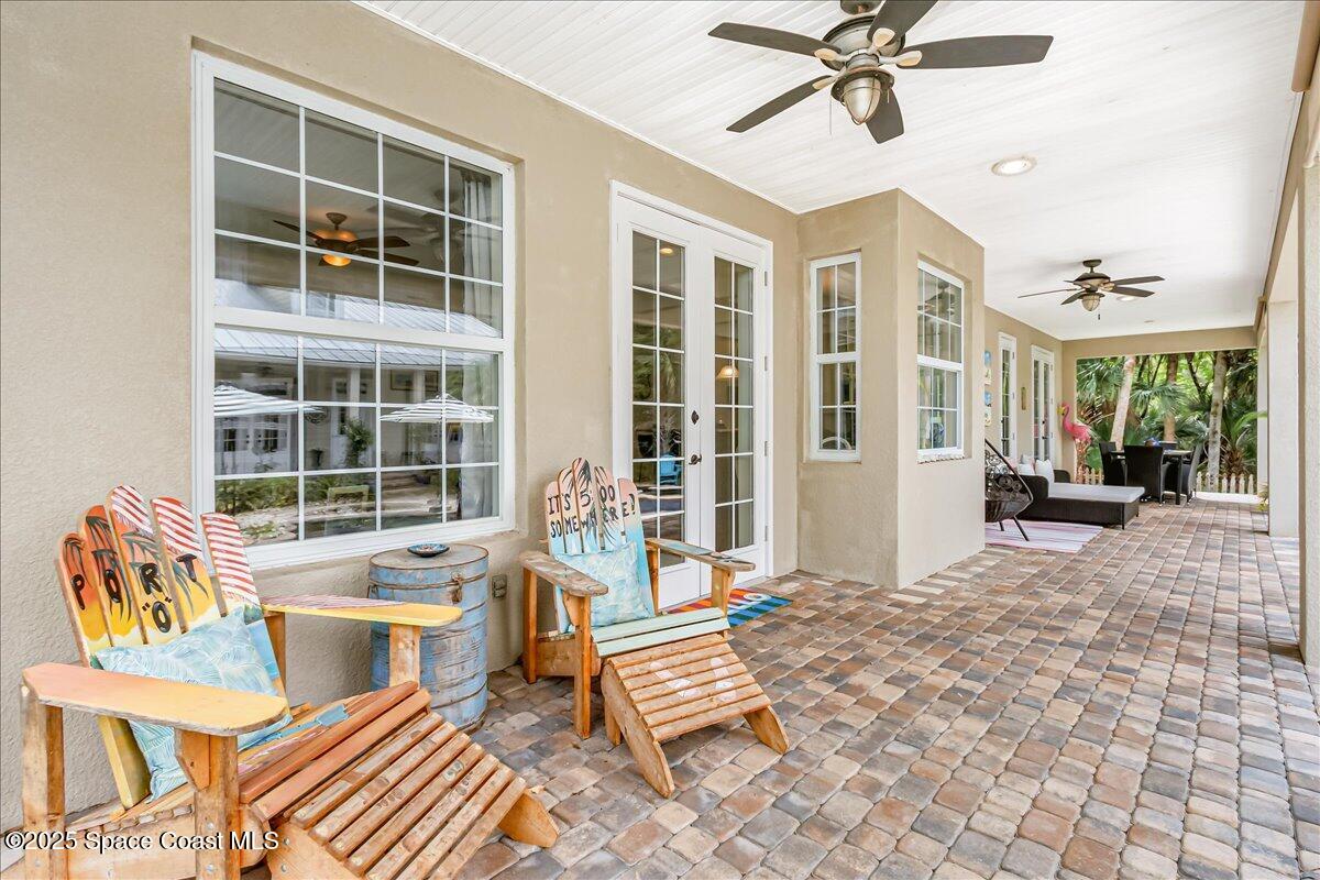 5222 Winding Way