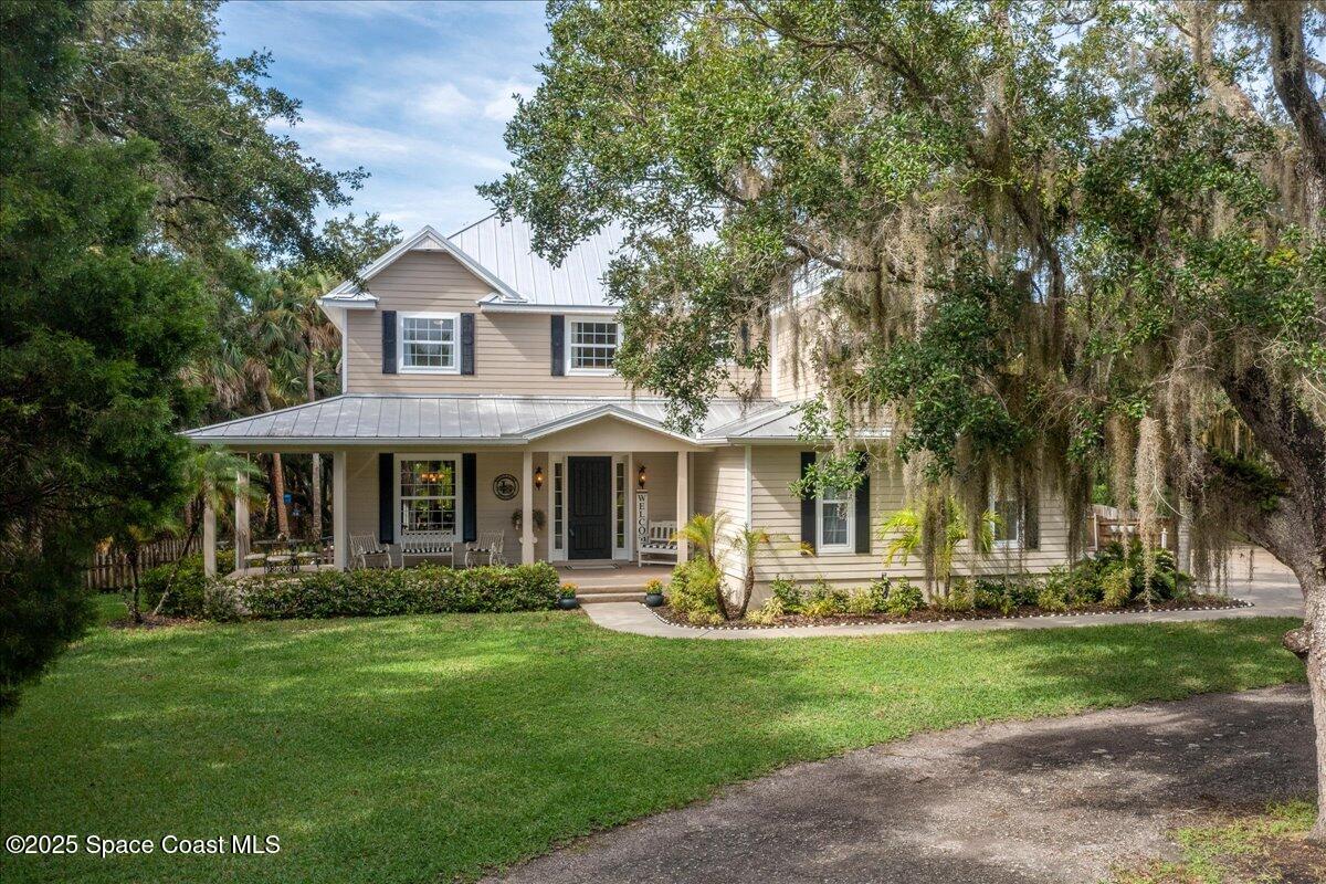 5222 Winding Way