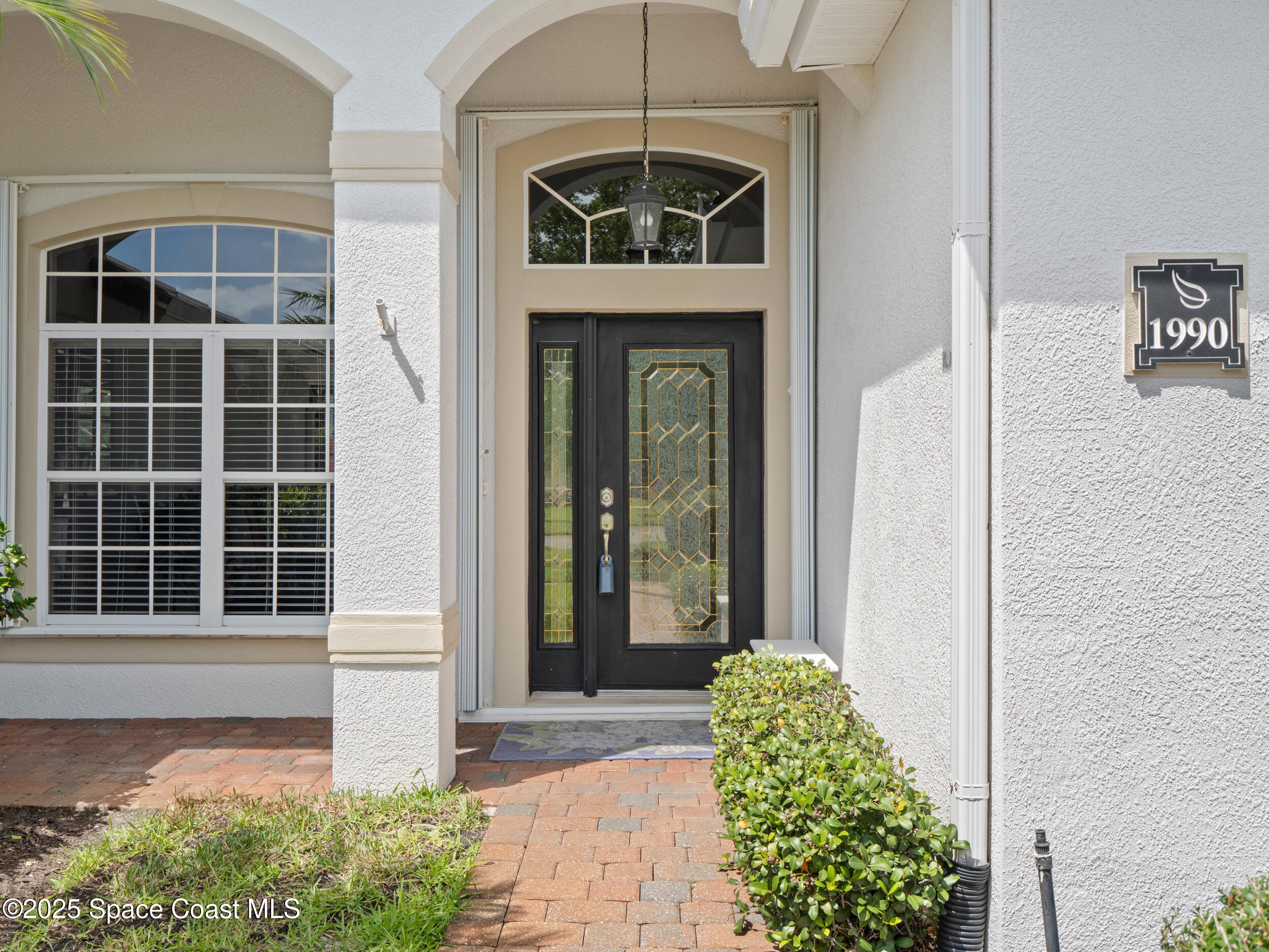 1990 Admiralty Boulevard