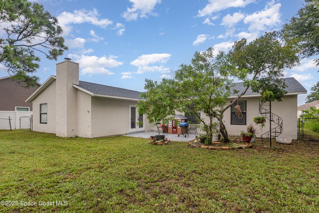 Photo of 1288 Meissen Avenue NW, Palm Bay, FL 32907 (MLS # 1056324)