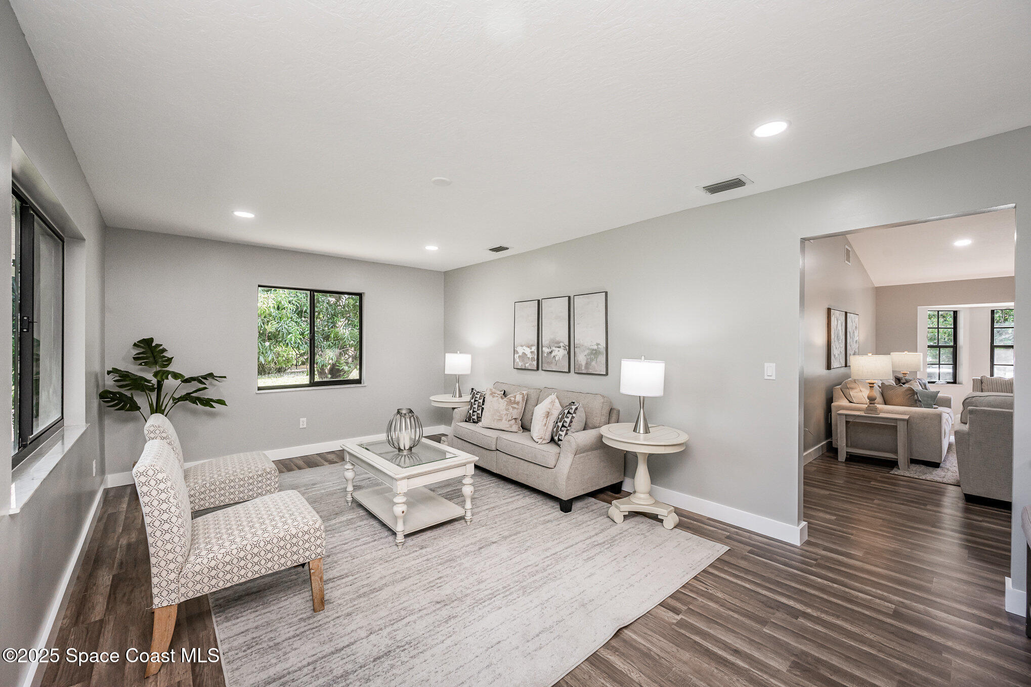 127 Friar Court