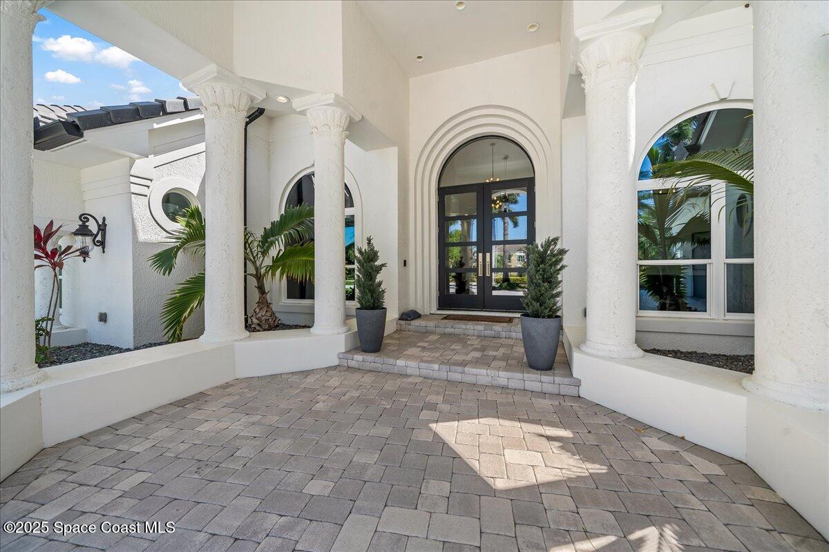200 Lansing Island Drive