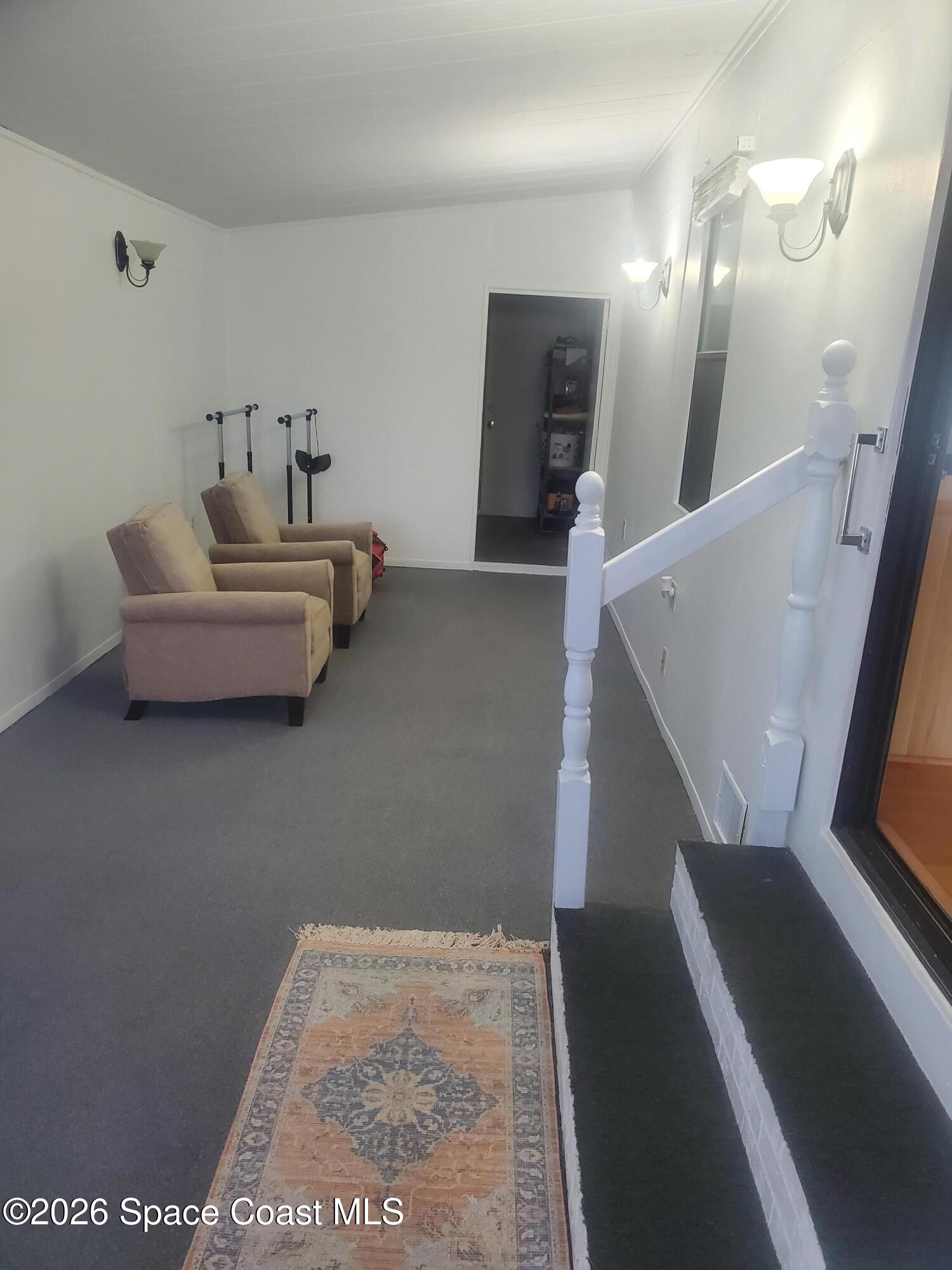 1966 Live Oak Street NE