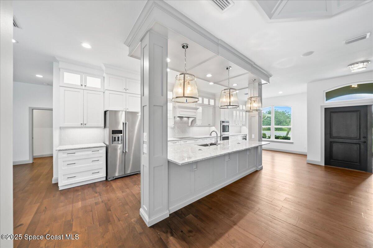 1065 Mercedes Drive