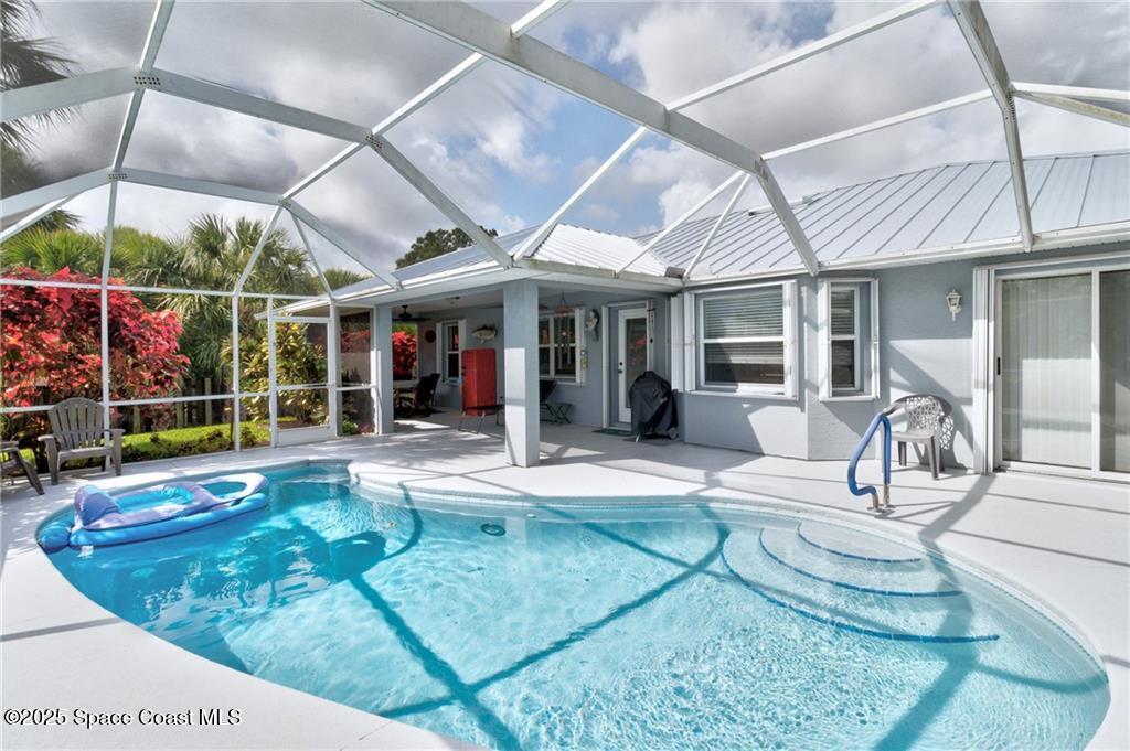 1332 Surfside Lane
