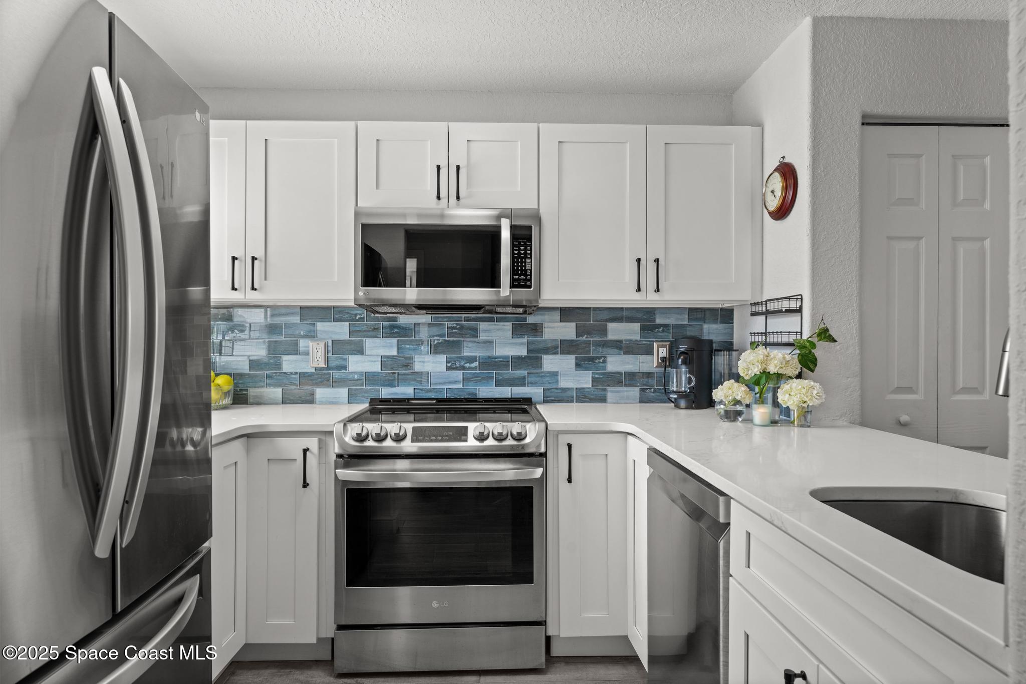 666 N Seaport Boulevard T237