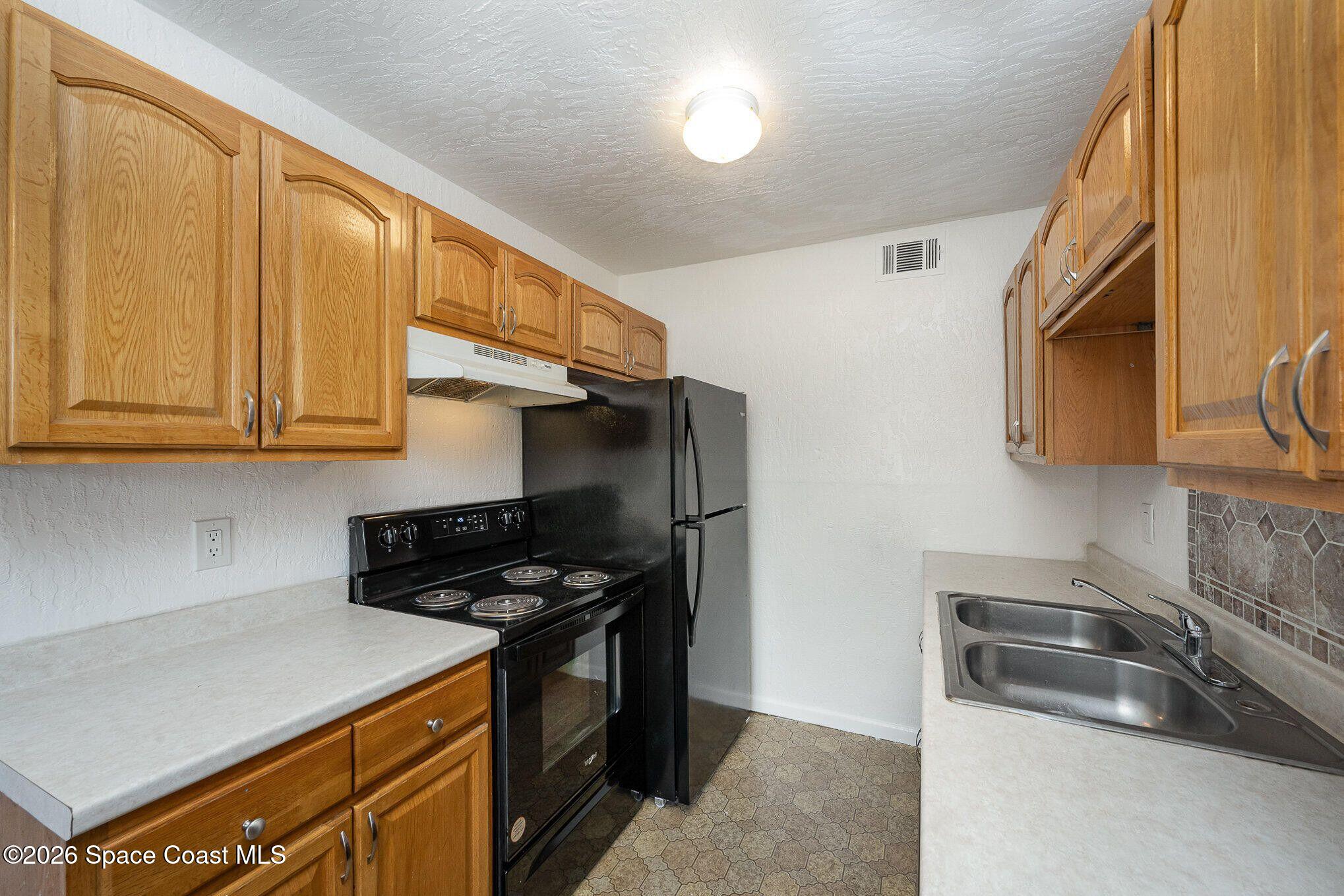 2612 Tree Ridge Lane NE