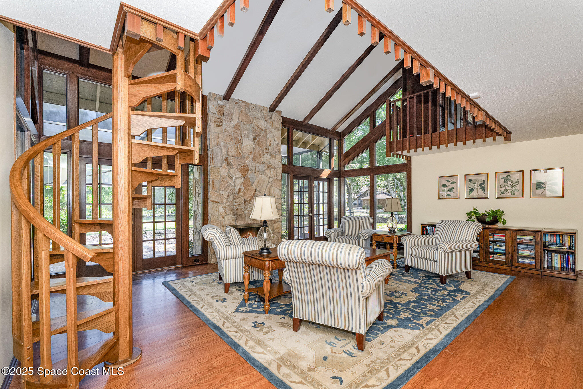 5425 Lovett Drive
