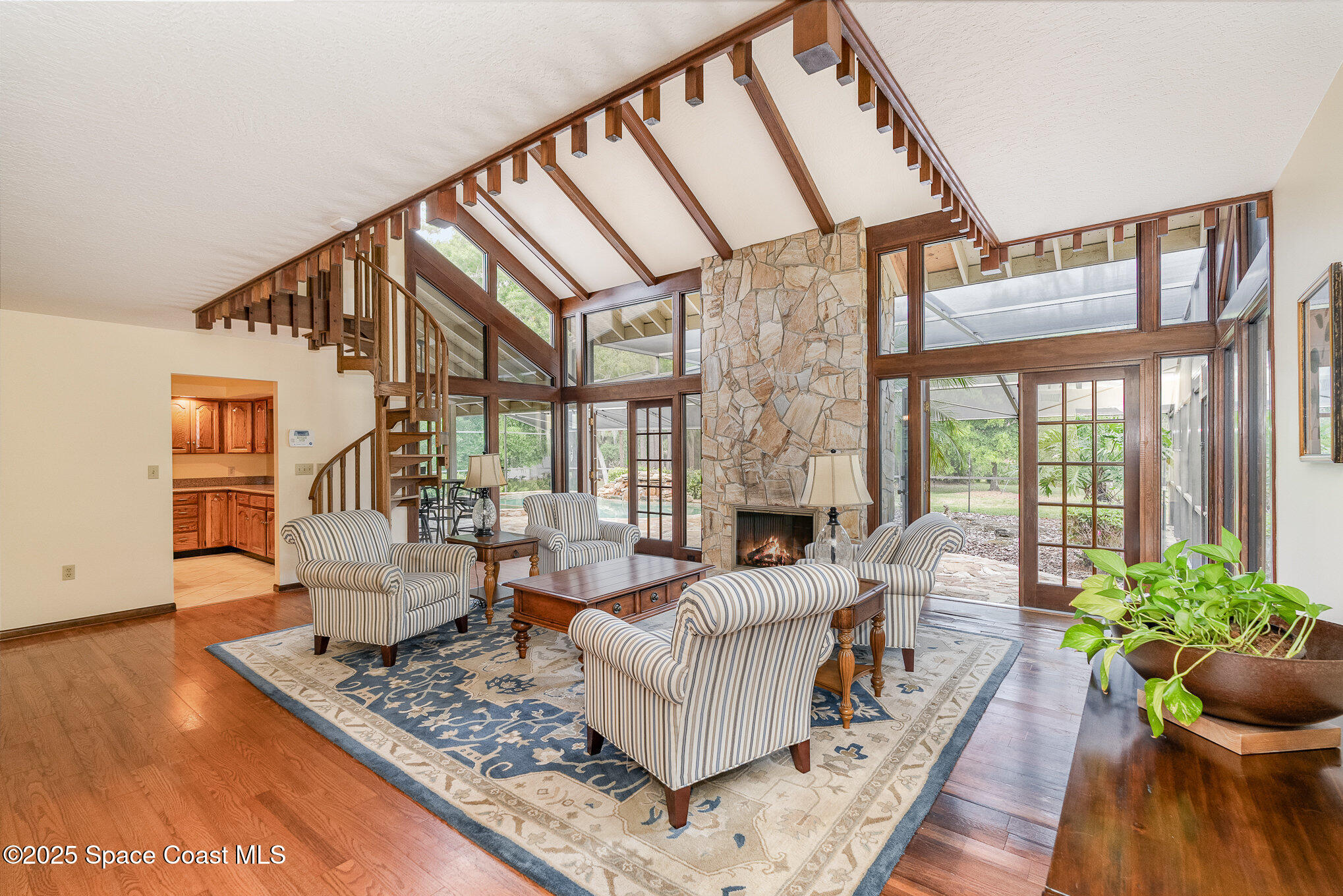 5425 Lovett Drive