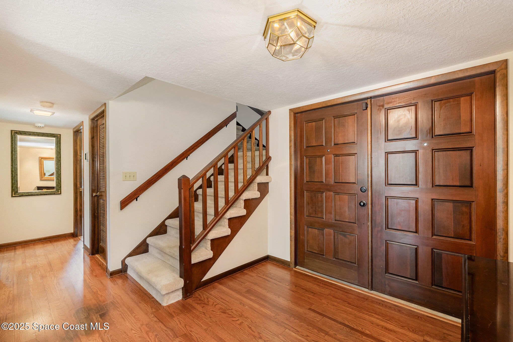5425 Lovett Drive