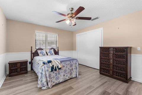 Single Family Residence in Titusville FL 980 Grant Road 9.jpg