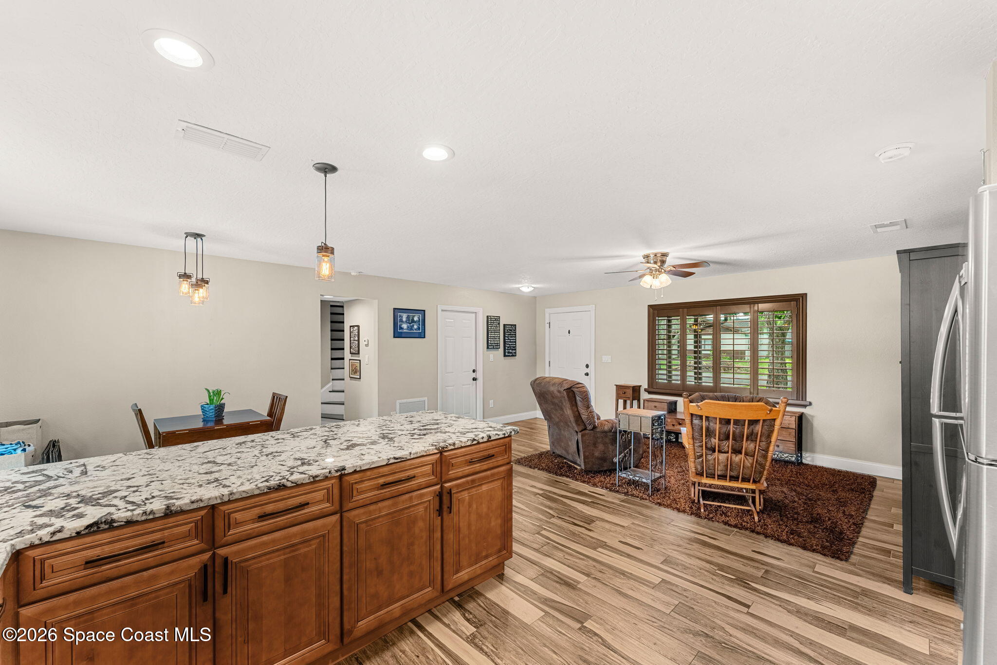 5687 Holden Road