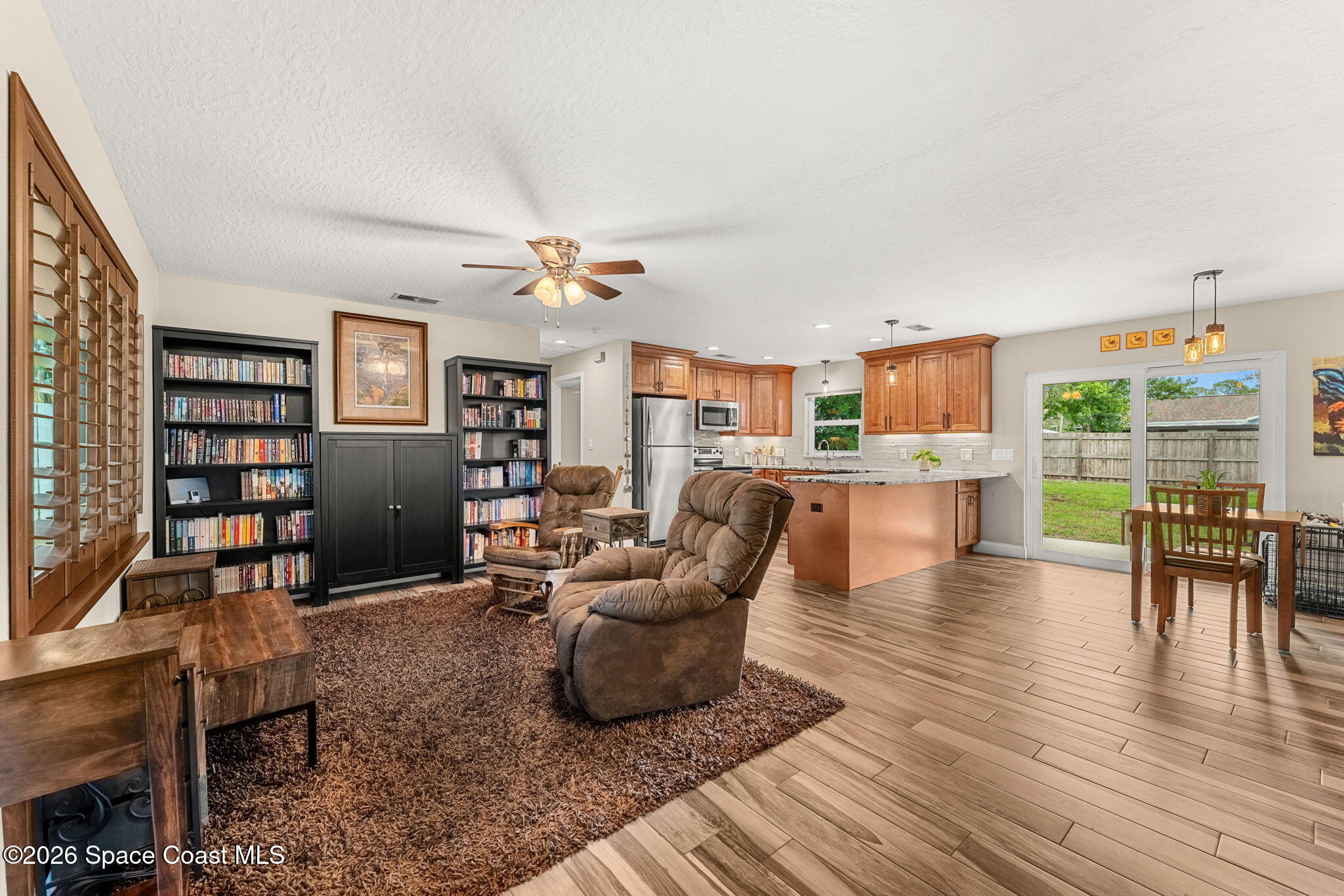 5687 Holden Road