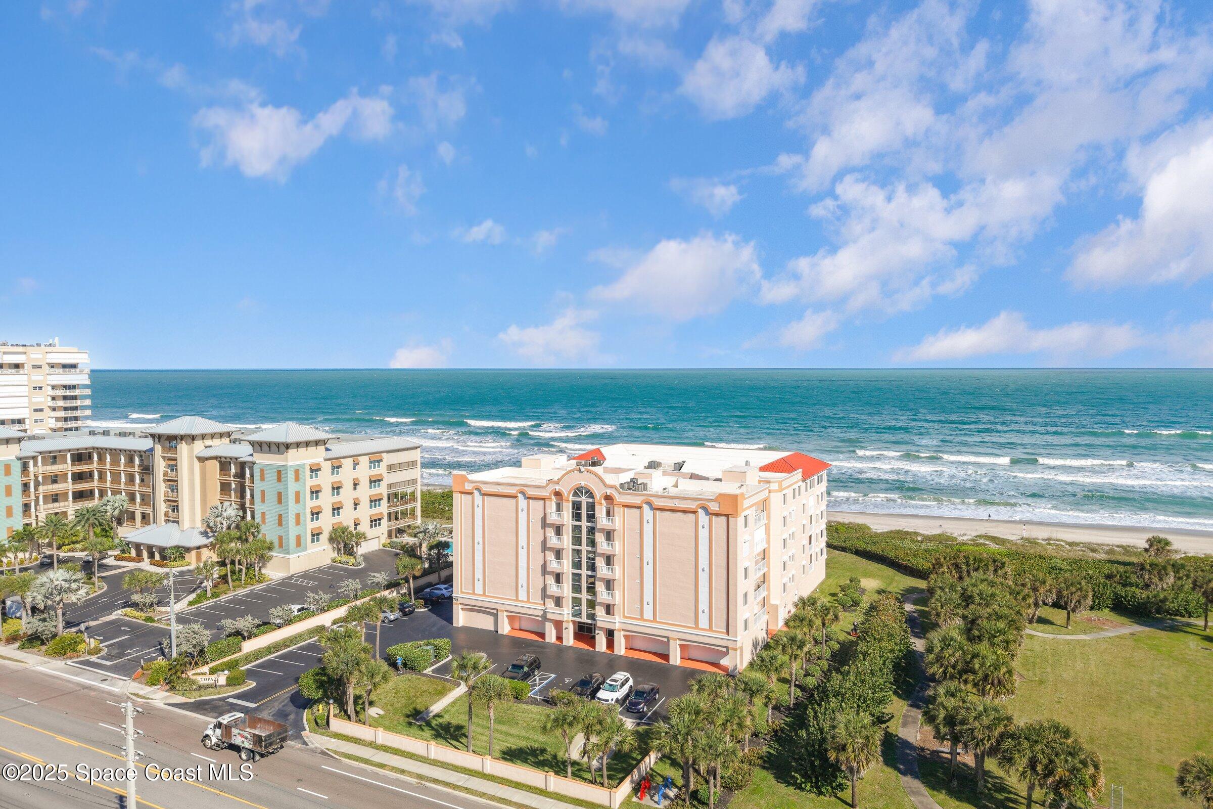 735 N Highway A1a 302