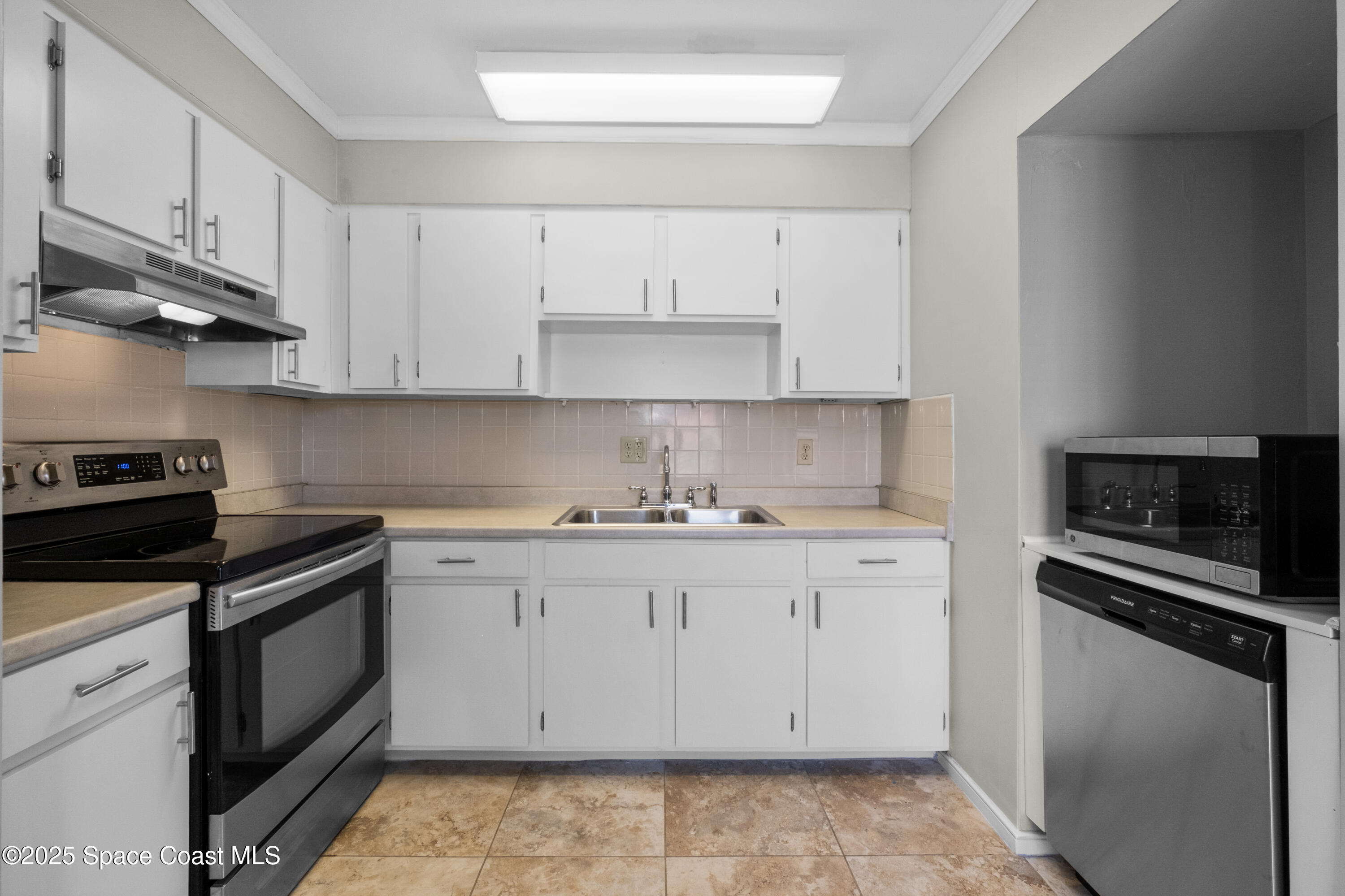 145 E Colonial Court D