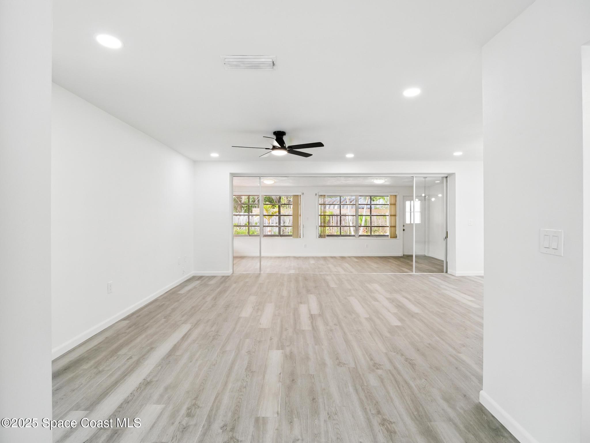 32 Grandview Boulevard