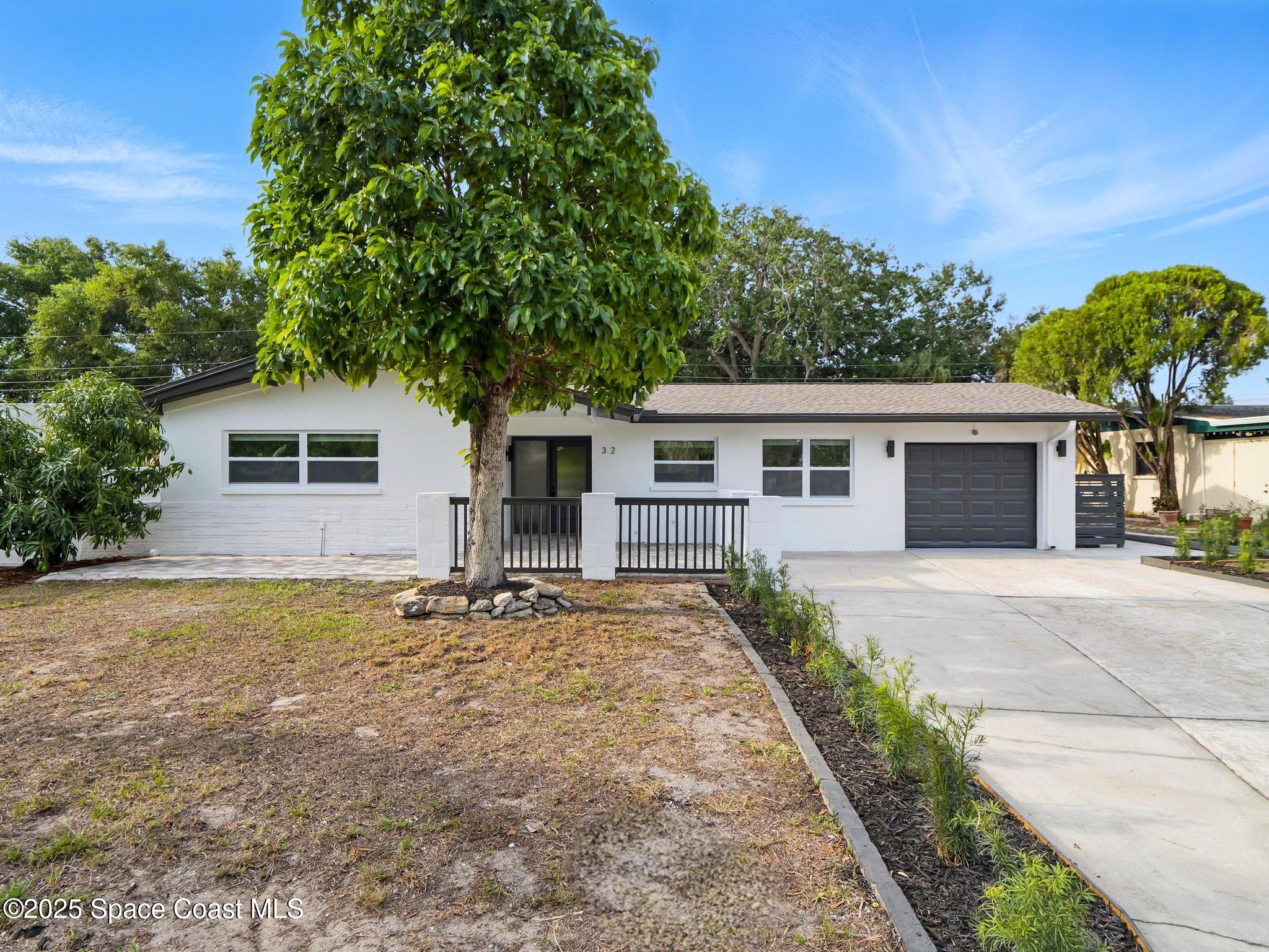 32 Grandview Boulevard
