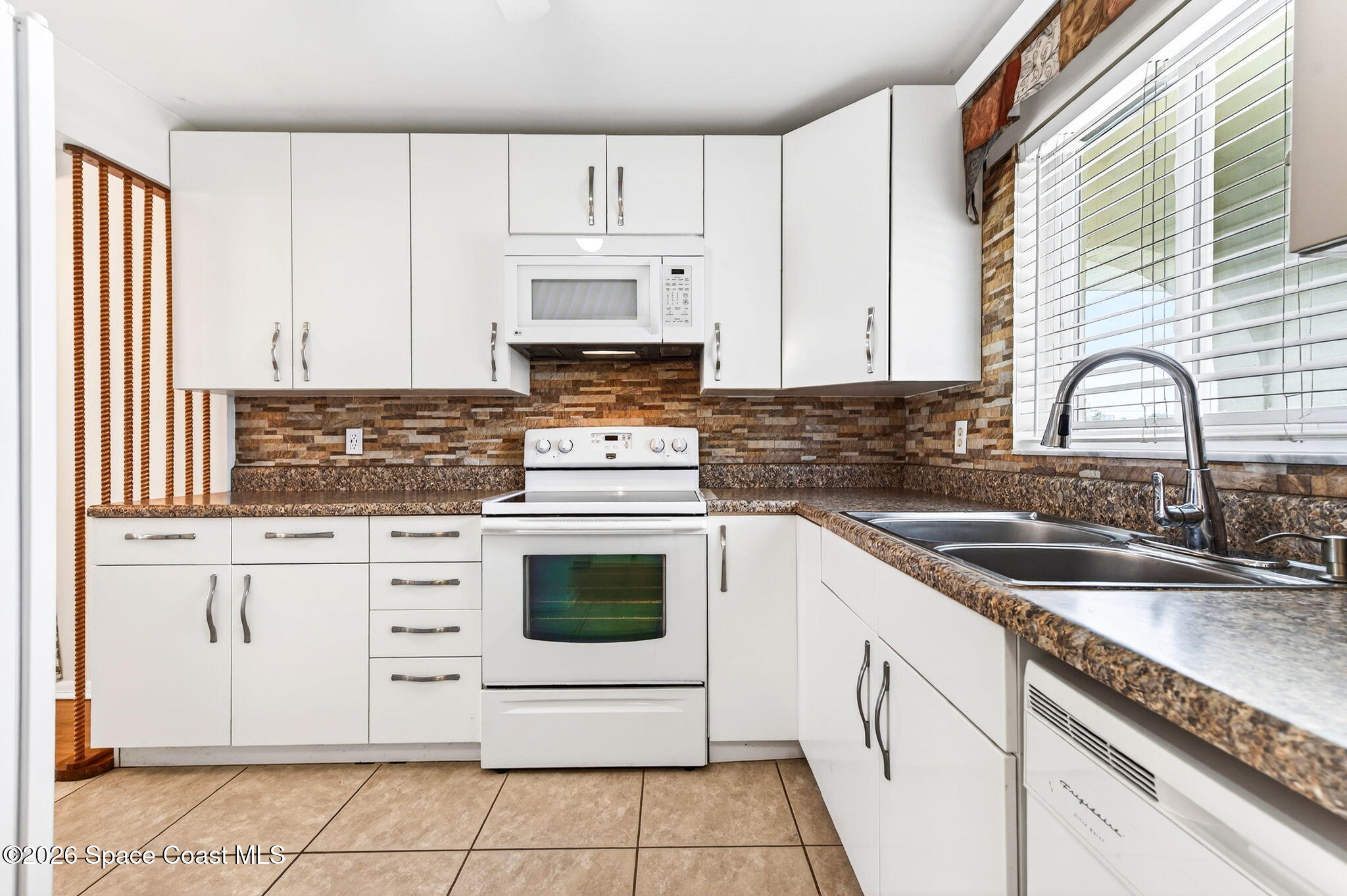 201 Saint Lucie Lane 810