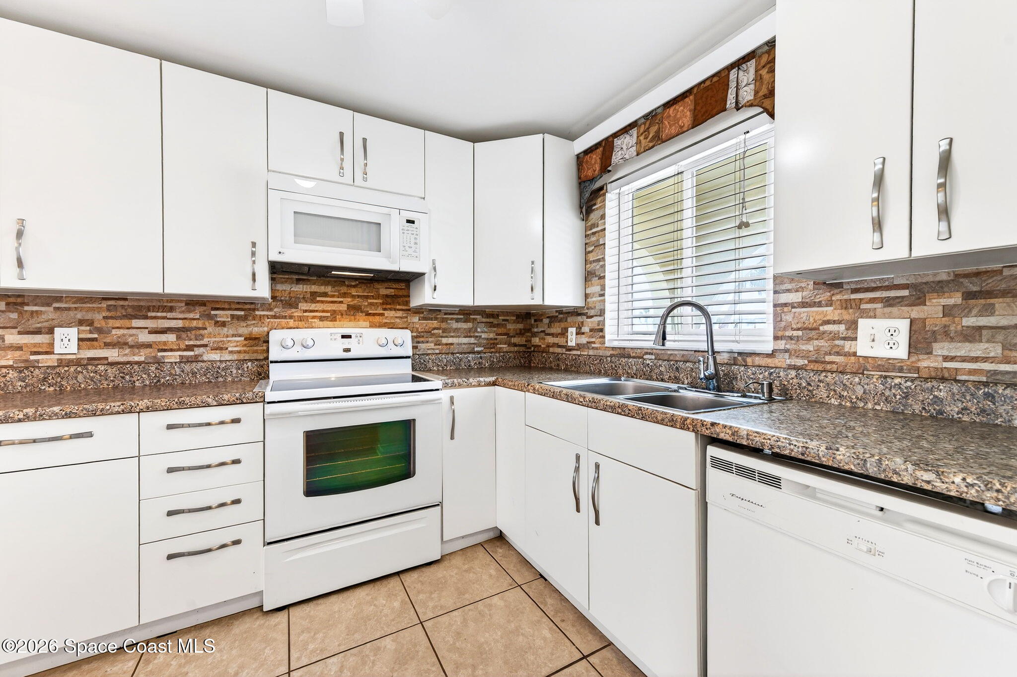 201 Saint Lucie Lane 810