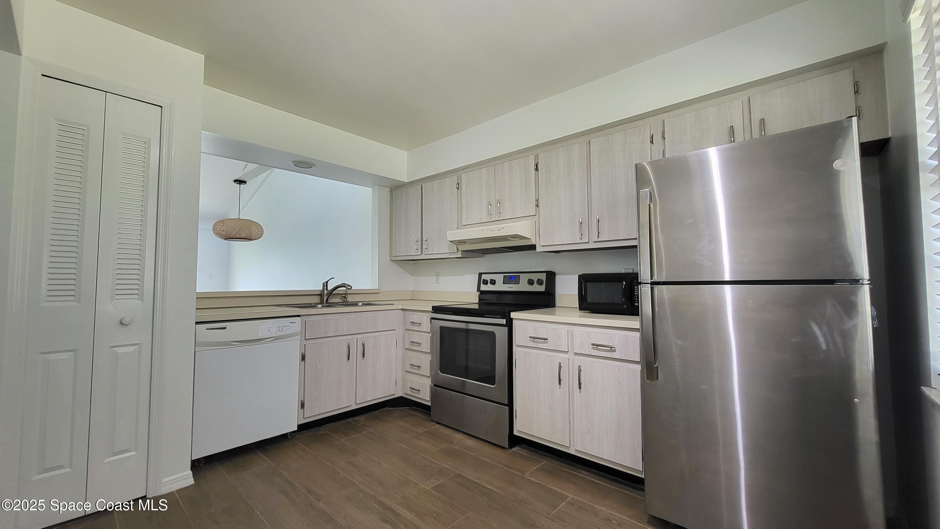 2016 N Grant Place N 101