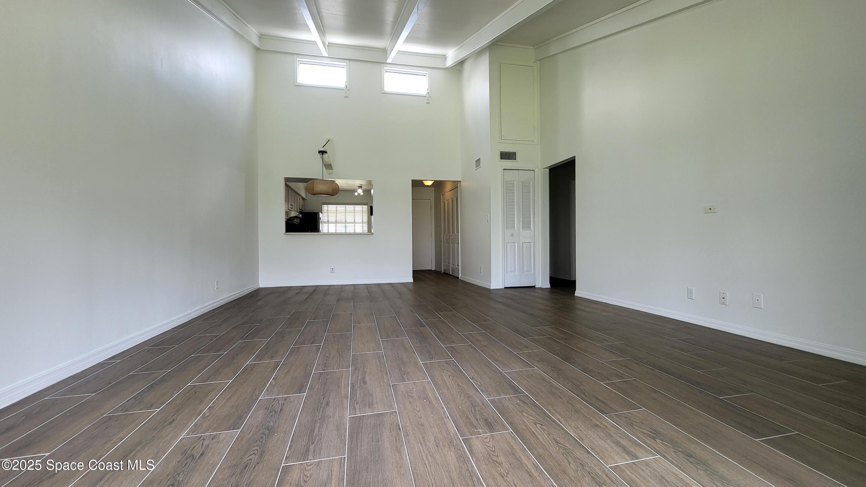 2016 N Grant Place N 101