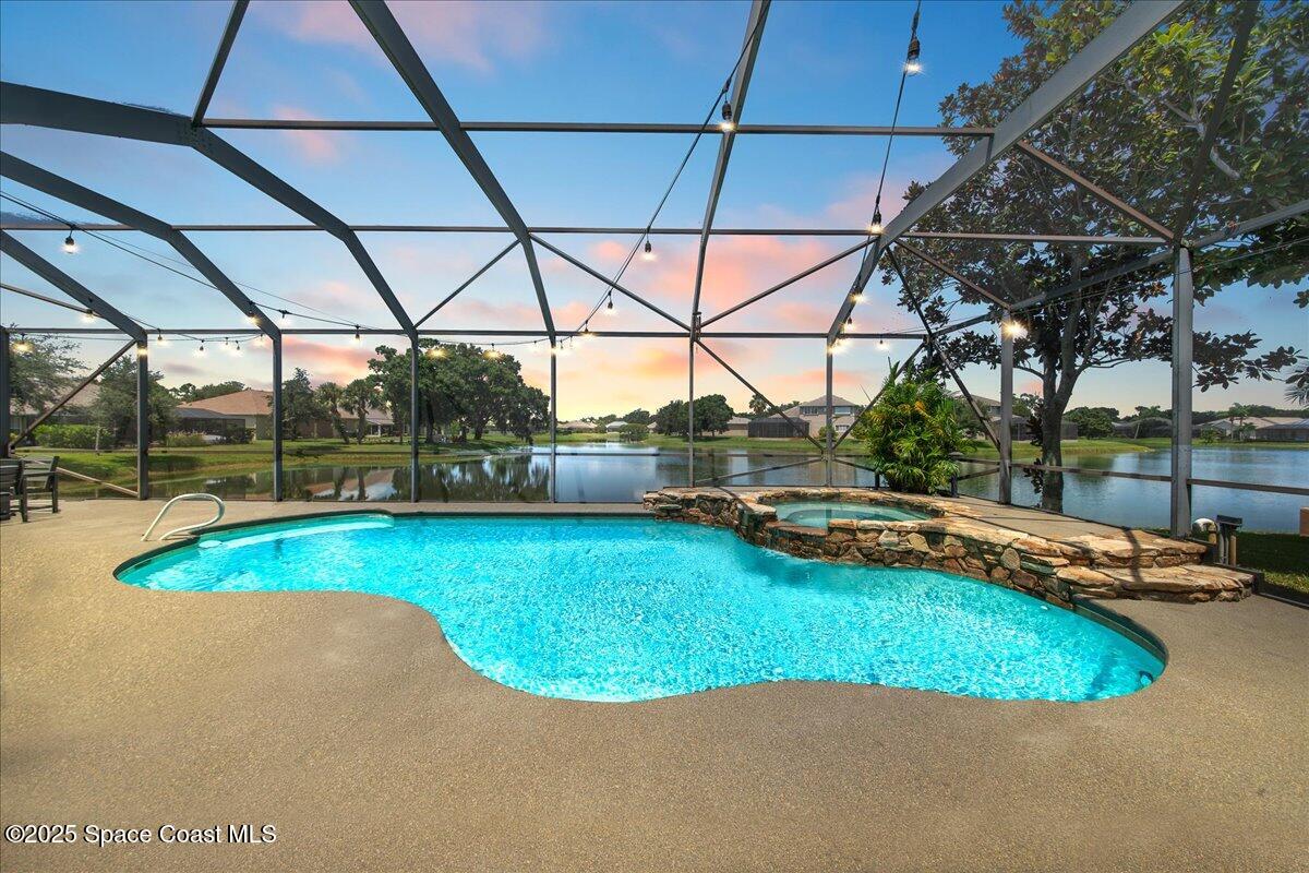 2224 Botanica Circle