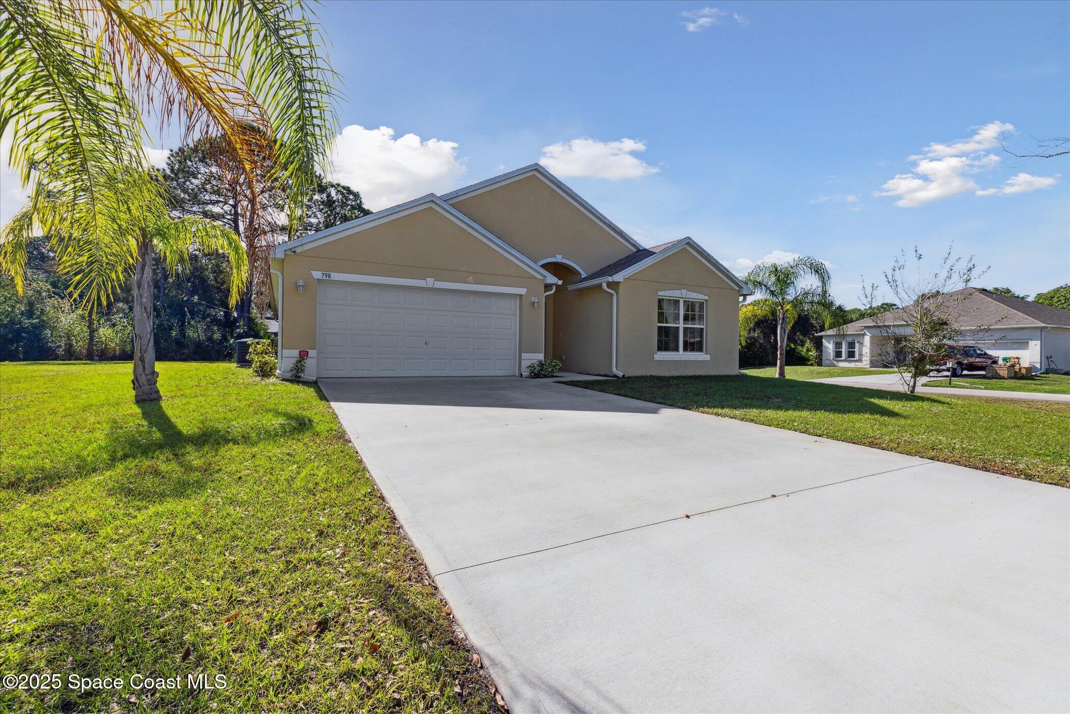 798 Tuxedo Terrace