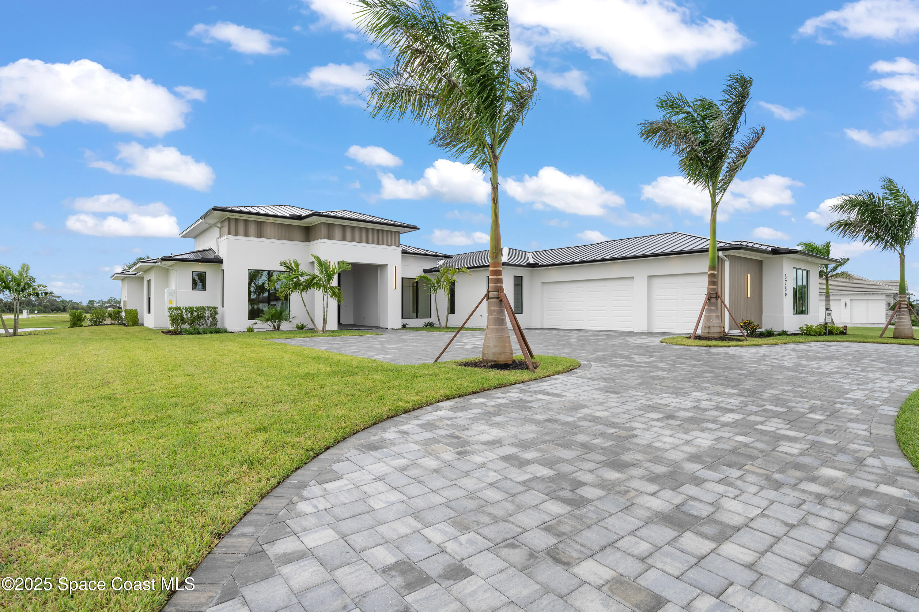 3759 Lake Adelaide Place